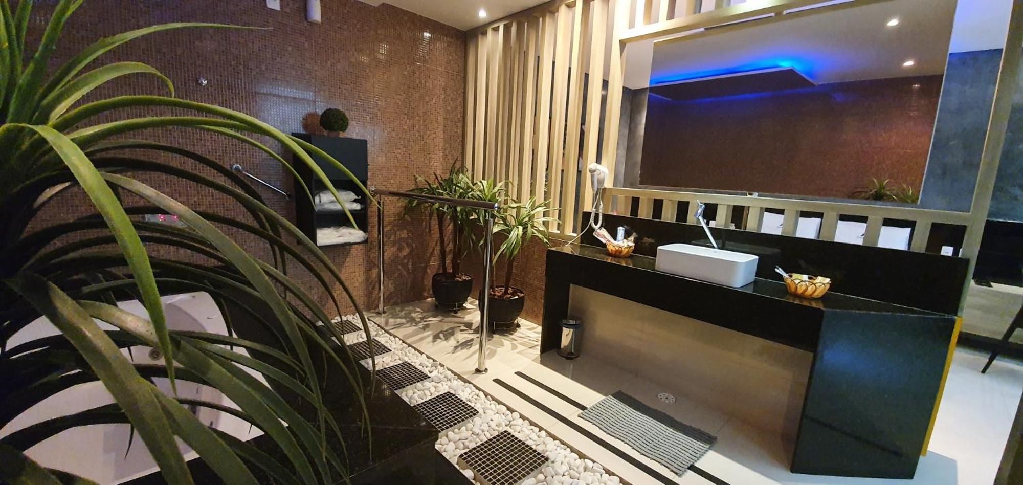 Amaretto Motel - Adults Only Arcoverde Luaran gambar
