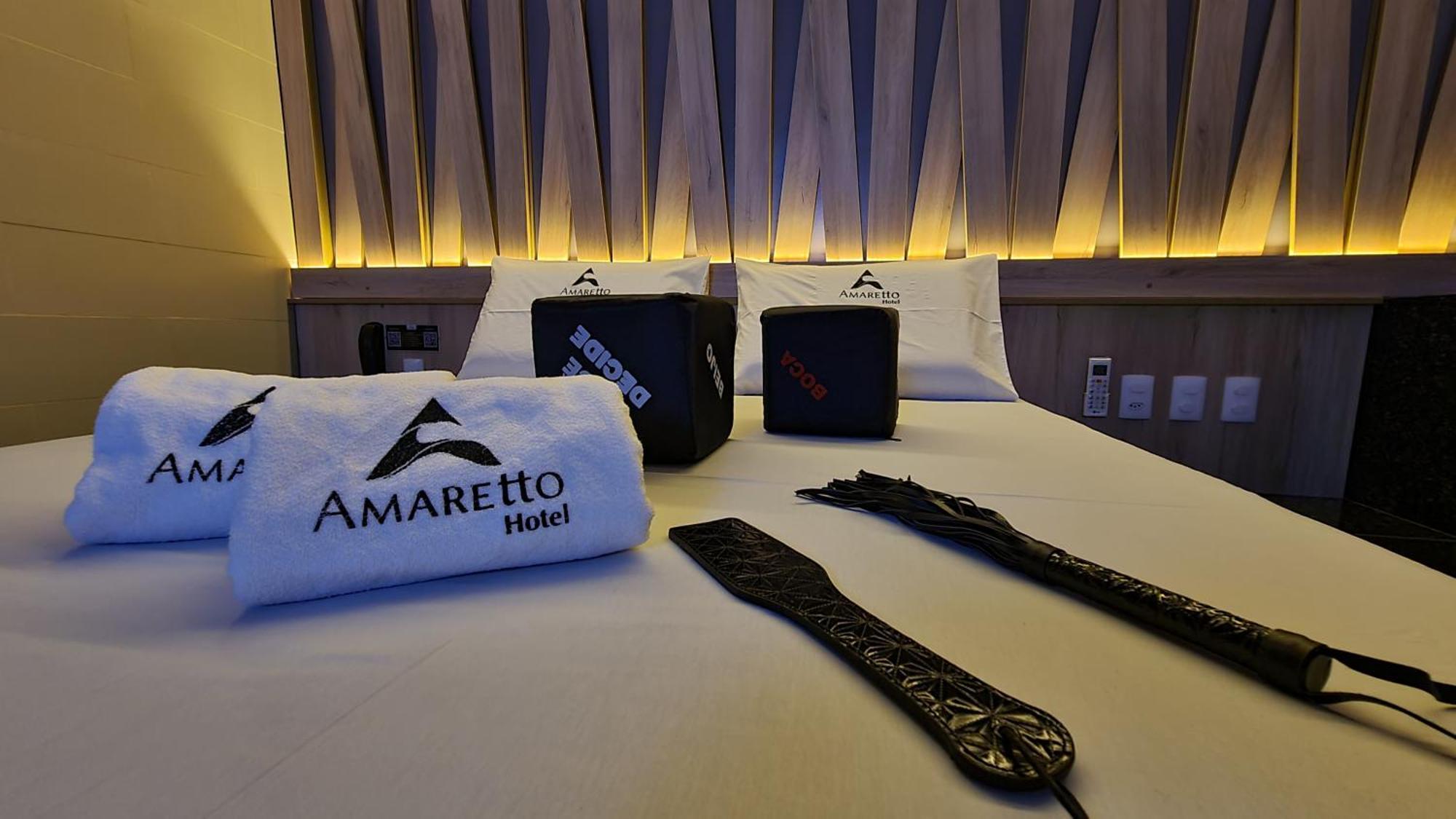 Amaretto Motel - Adults Only Arcoverde Luaran gambar